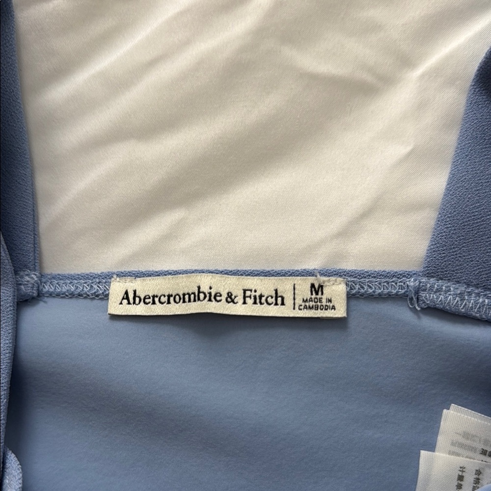 Abercrombie & Fitch Light Blue Top - Picture 2 of 3